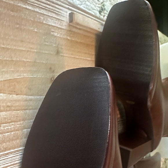 Elegant Faux Leather Knee-High Boots - Picture 4 of 4